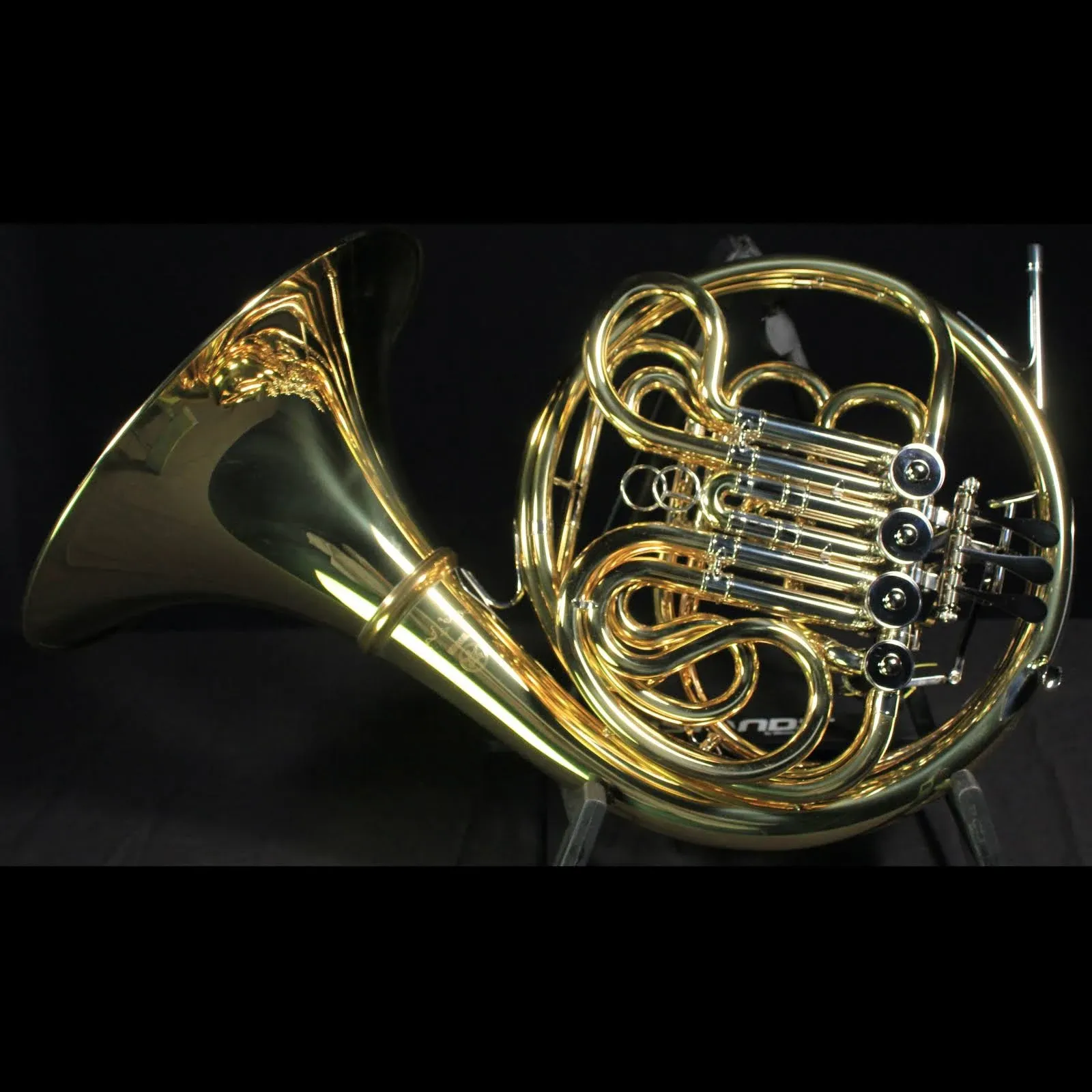 Yamaha YHR-671D Professional Double French Horn - Detachable Bell (Lacquer)