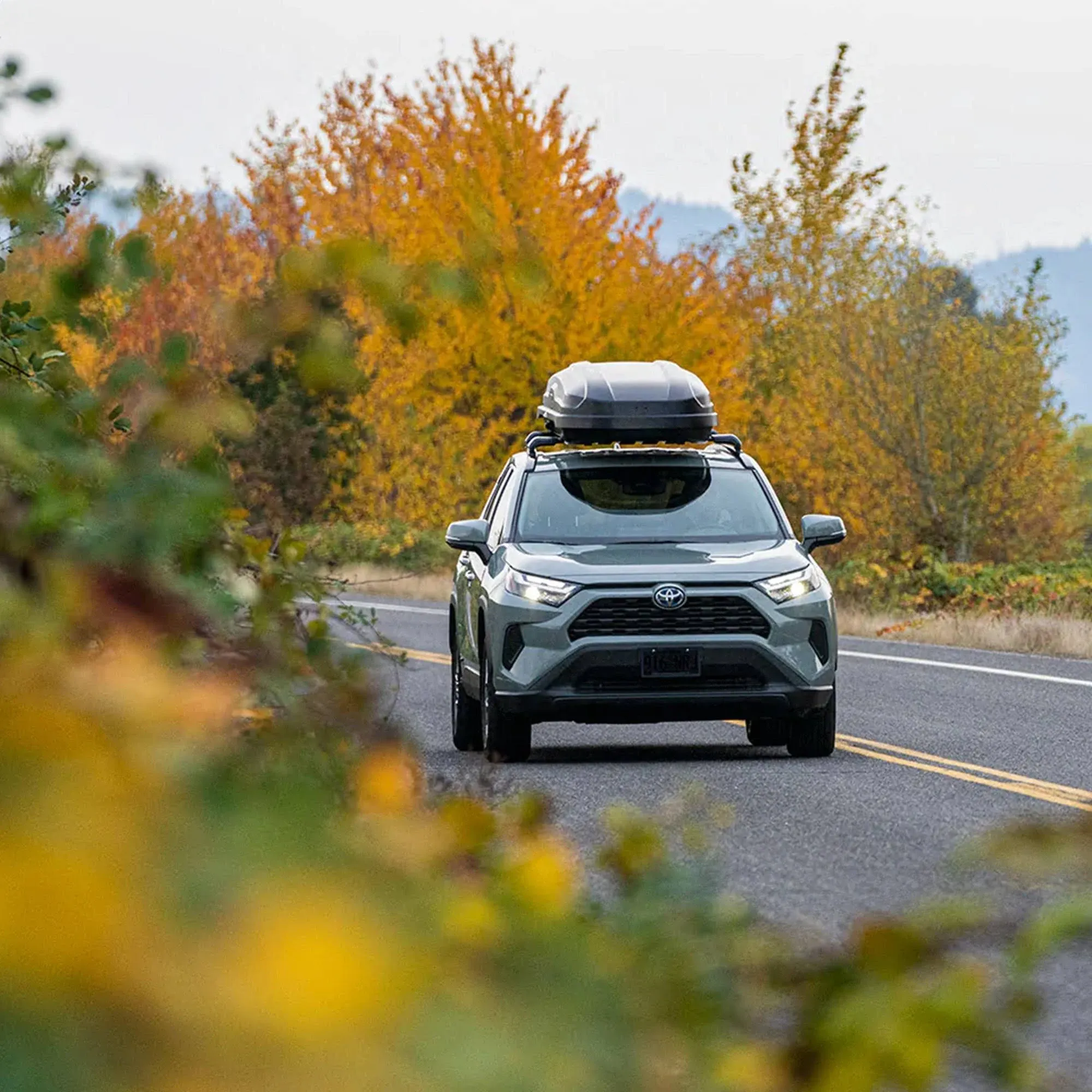 Yakima SkyBox NX 18 Cargo Box