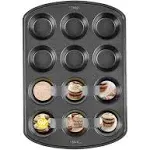 Wilton Perfect Results Muffin Pan