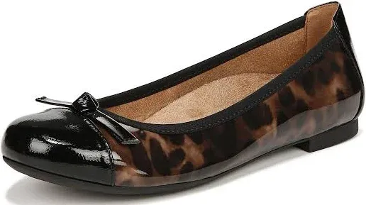 Vionic Amorie Women's Flat