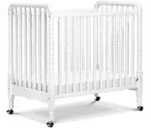 DaVinci Jenny Lind 3-in-1 Convertible Mini Crib - Honey