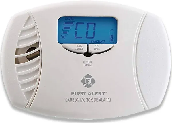 First Alert Plug-in Carbon Monoxide Alarm with Digital Display