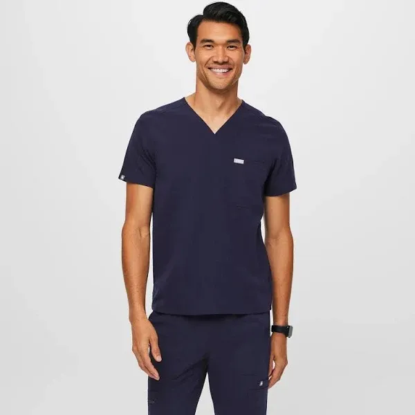 FIGS Men's Chisec Three-Pocket Scrub Top