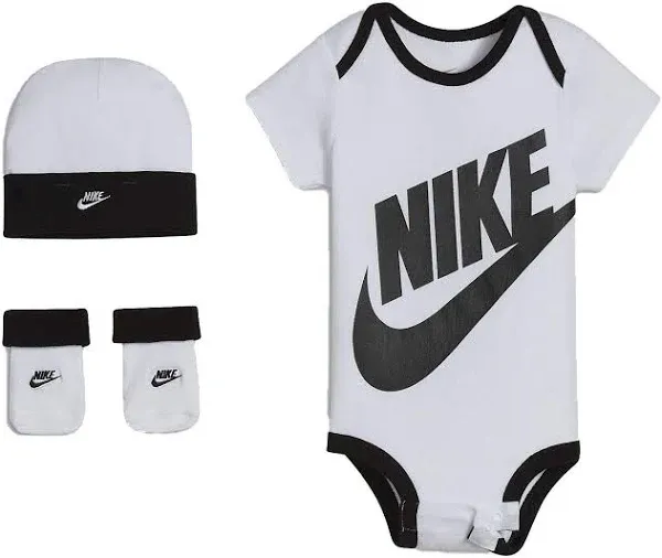 Nike Size 0-6M Futura Logo 3-Piece Box Set in Pink