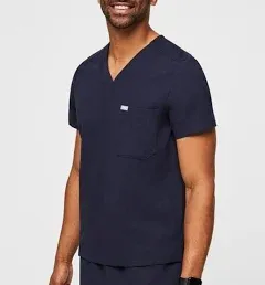 FIGS Men's Chisec Three-Pocket Scrub Top