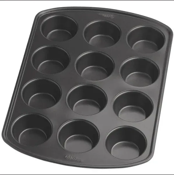 Wilton Perfect Results Muffin Pan