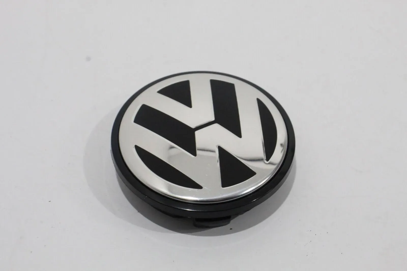 Volkswagen 3B7-601-171-XRW Center Cap