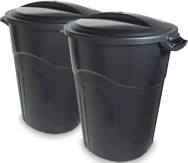 United Solutions 32 Gallon Outdoor Garbage Can