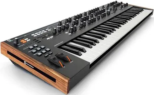 Novation Summit 16-Voice Polyphonic Synthesizer