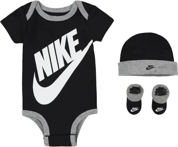 Nike 3 piece baby outfit Box Set Bodysuit &amp; Hat Booties 3pk Set Infant 6M 12M