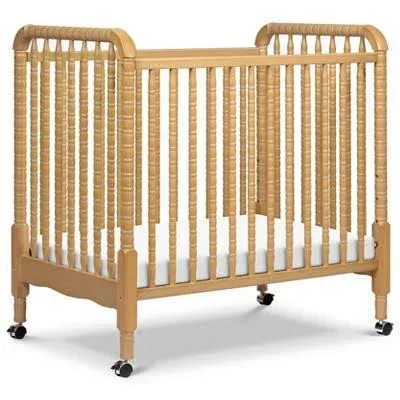 DaVinci Jenny Lind 3-in-1 Convertible Mini Crib