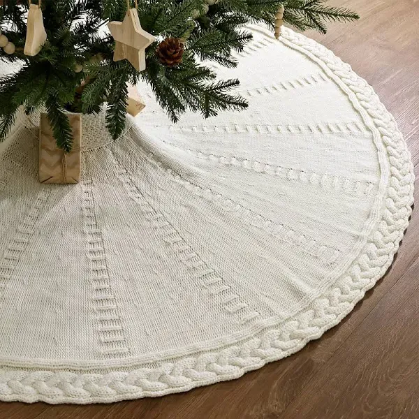 Limbridge Knitted Christmas Tree Skirt