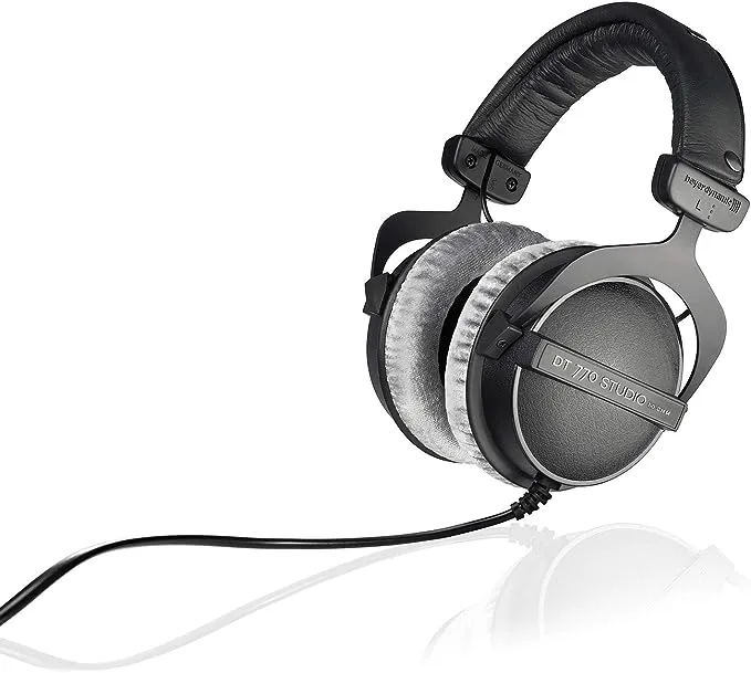 beyerdynamic DT 770 PRO 250 Ohm Over-Ear Studio Headphones in Black. Closed Construction, Wired for Studio use, Ideal for Mixing in The Studio