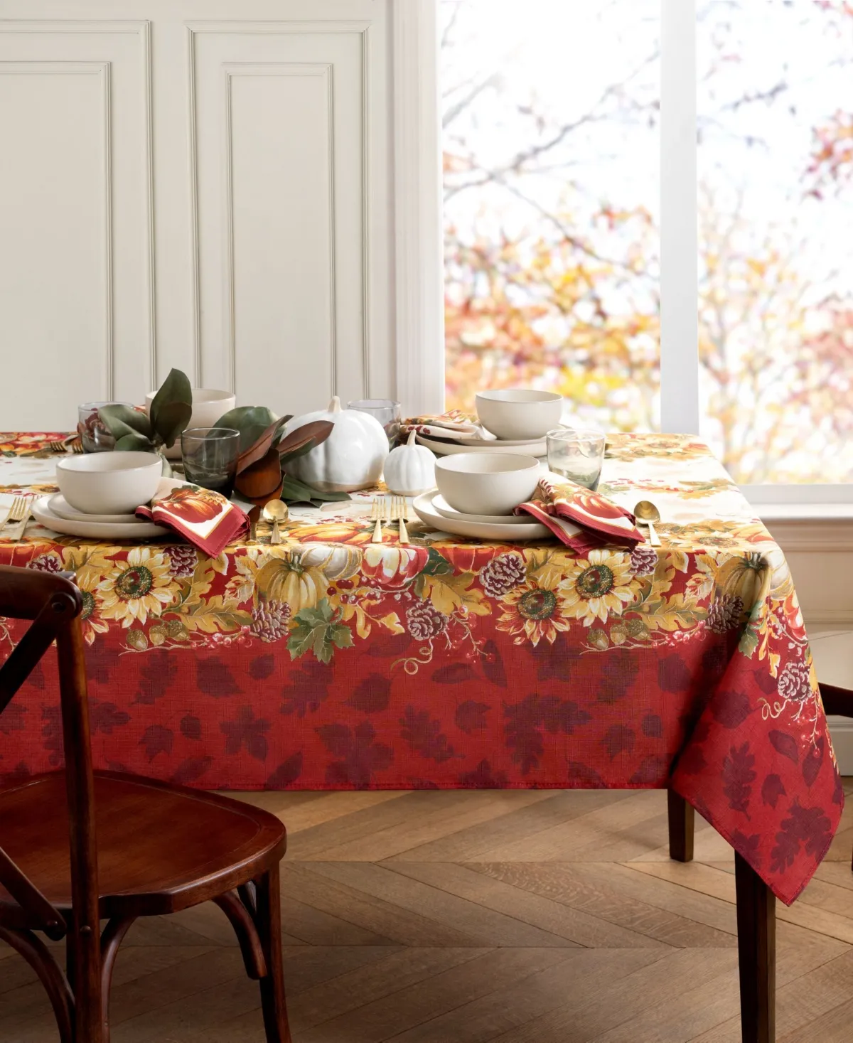 Elrene Home Fashions Swaying Leaves Bordered Fall Tablecloth