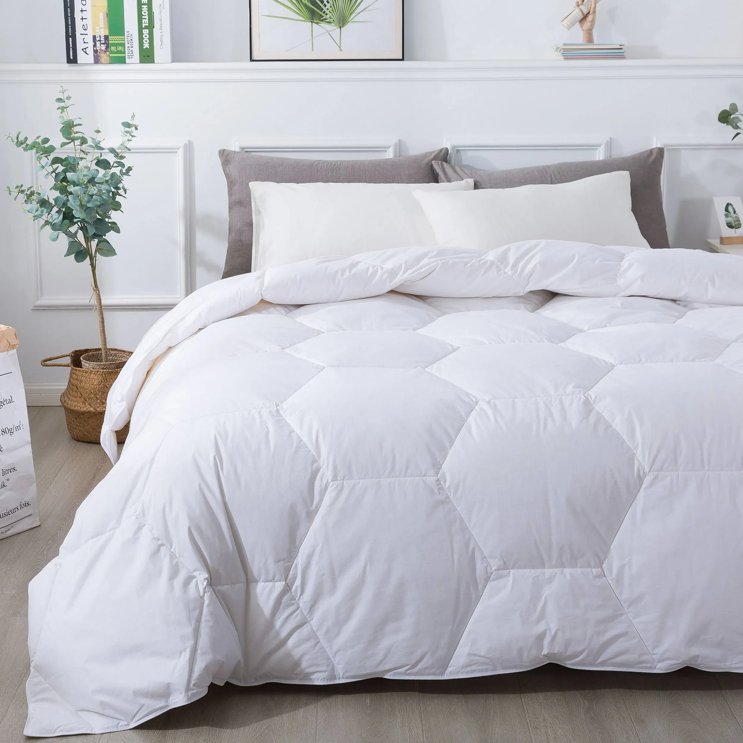 Honeycomb Down Alternative Comforter, Full/Queen - White