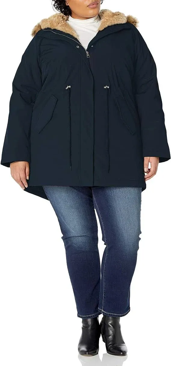 Levi&#x27;s Women&#x27;s Faux Fur Lined Hooded Parka Jacket (Standard and Plus Size Large)