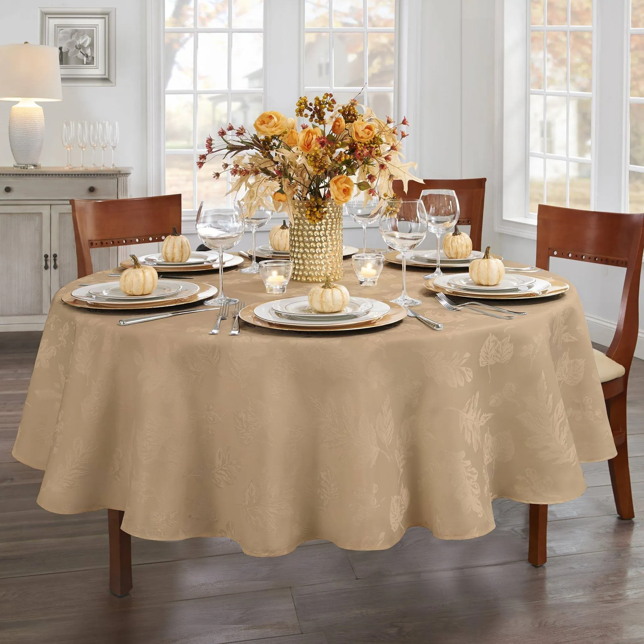 Elegant Woven Leaves Jacquard Damask Tablecloth, 60"x84" Oval
      
          Elegant Woven Leaves Jacquard Damask Tablecloth, 60"x84" Oval